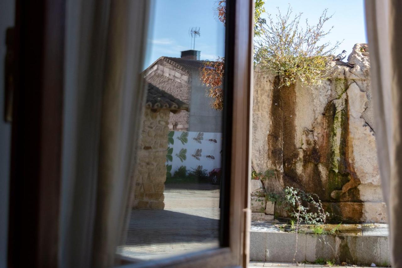 Hotel Rural Luna Llena Torremocha de Jarama Exterior photo